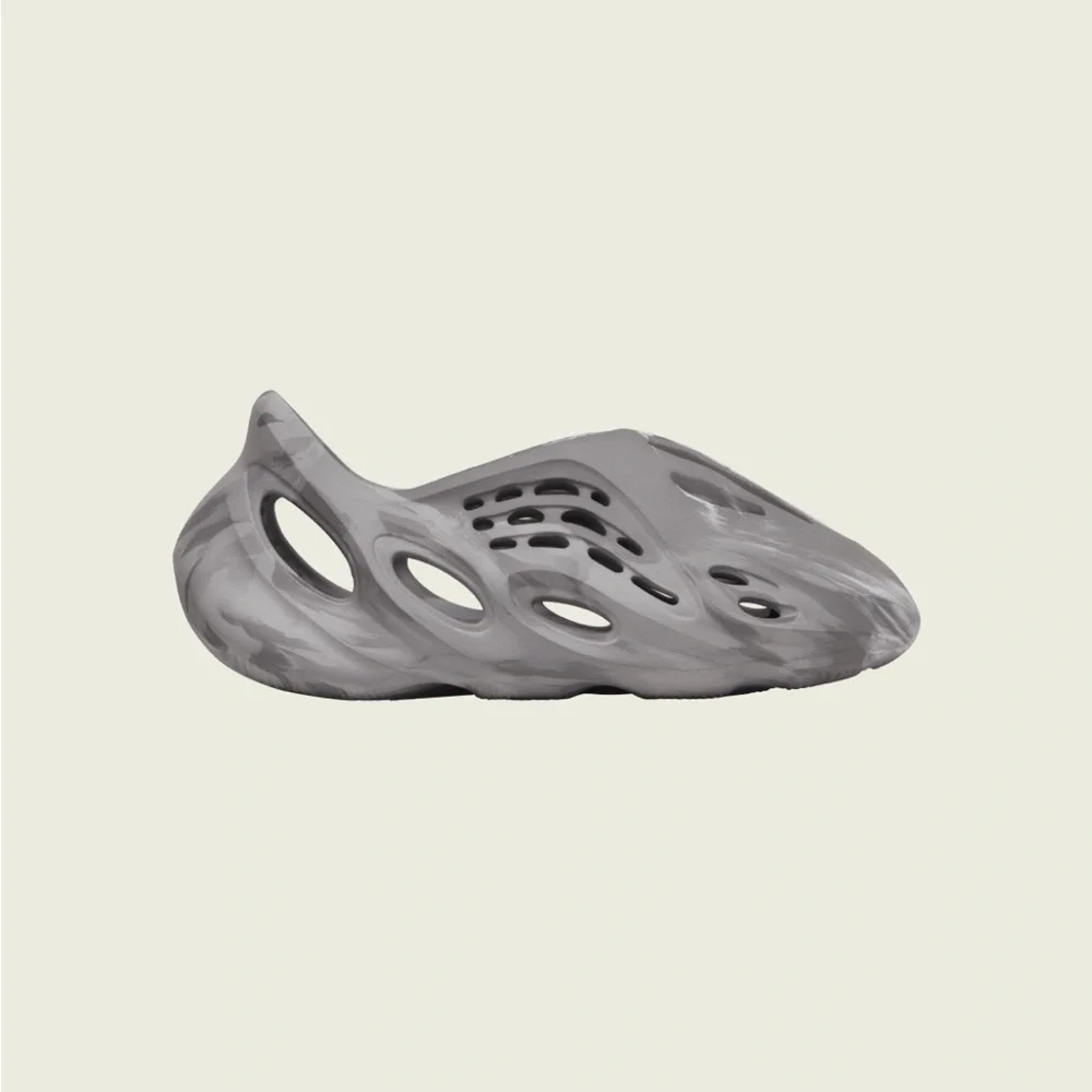 SOLD - Yeezy Foam Runner MX Granite size 11 - Picture 3 of 5